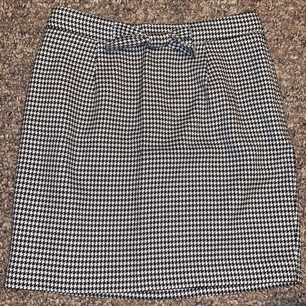 LOFT houndstooth skirt with bow